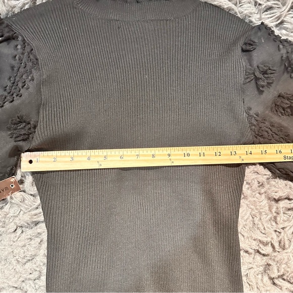 Almost Famous Floral Appliqué Long Sleeve Mock Neck Black Sweater Top Size L - Picture 9 of 13